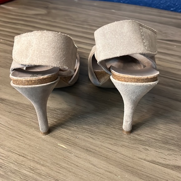 PEDRO GARCIA GRAY SUEDE HEELS 38= 8 US - Picture 10 of 17